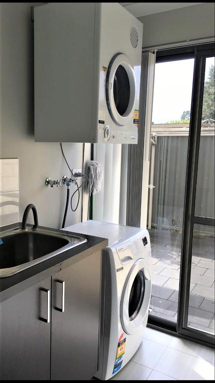 Perth Urban Vacation Home - Close To City & Airport - Accommodation Yamba 3