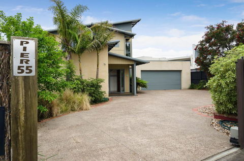 PIER 55 - DROMANA... - Accommodation Yamba 2