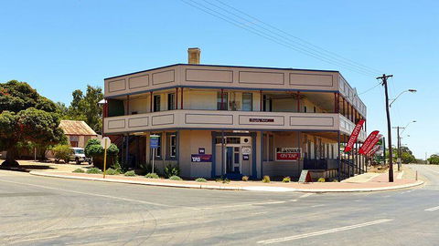 Pingelly Hotel - Accommodation Yamba 0