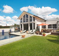 Play A Round - Accommodation Yamba