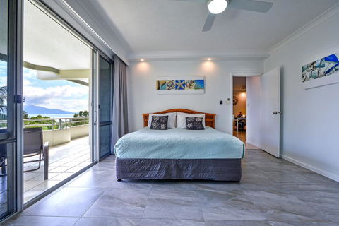 POINCIANA 101 HAMILTON ISLAND CENTRALLY LOCATED 3 BEDROOM, Plus BUGGY!! - Accommodation Yamba 0