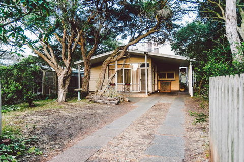 Point Lonsdale Beach House - Accommodation Yamba 0