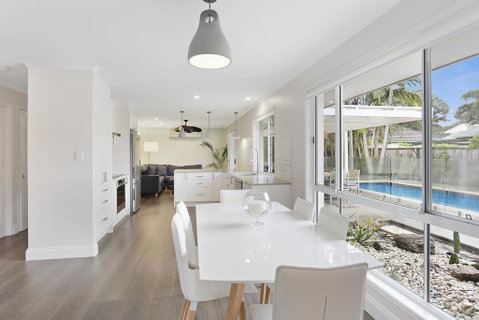 Poolside Noosa Oasis - Pet Friendly - Accommodation Yamba 1