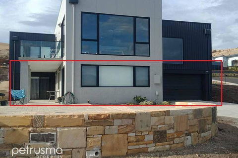 POSH, Port Out Starboard Home - Accommodation Yamba 1