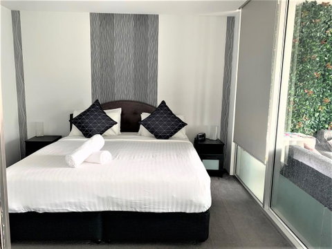 Private Apartments At Q1 - Accommodation Yamba 2