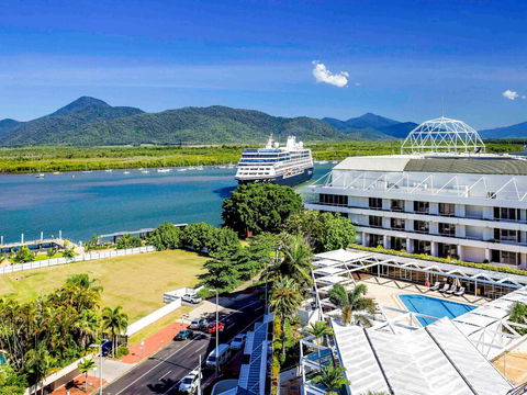 Pullman Reef Hotel Casino - Accommodation Yamba 1
