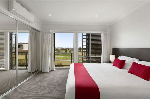 Quest Sanctuary Lakes - Accommodation Yamba 2