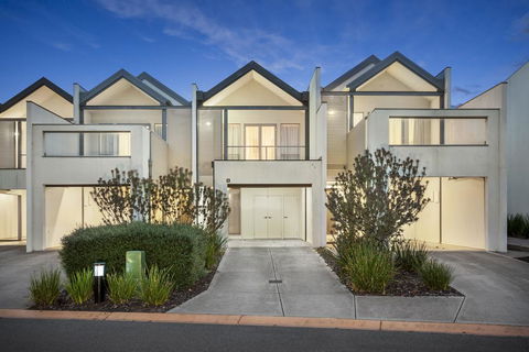 Quest Sanctuary Lakes - Accommodation Yamba 0