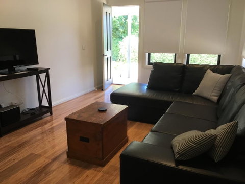 Rail Trail Cottage - Accommodation Yamba 1