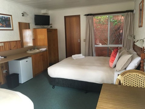 Railway Motel Myrtleford - Accommodation Yamba 1