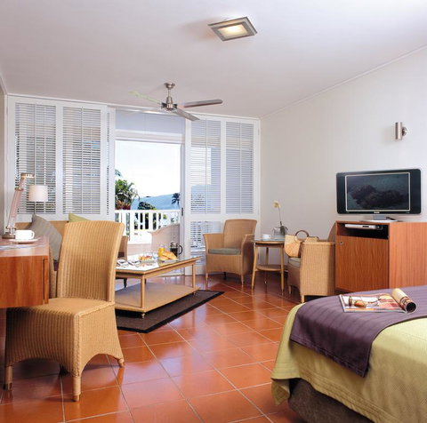 Ramada By Wyndham Cairns City Centre - Accommodation Yamba 1