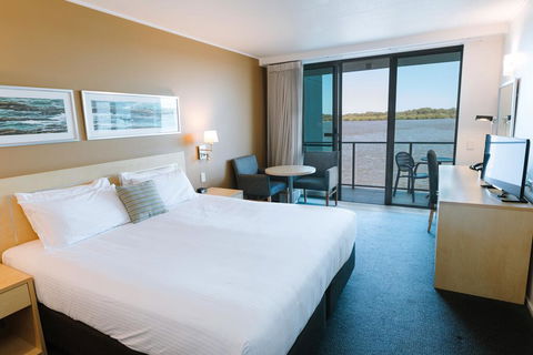 Ramada Hotel & Suites By Wyndham Ballina Byron - Accommodation Yamba 2