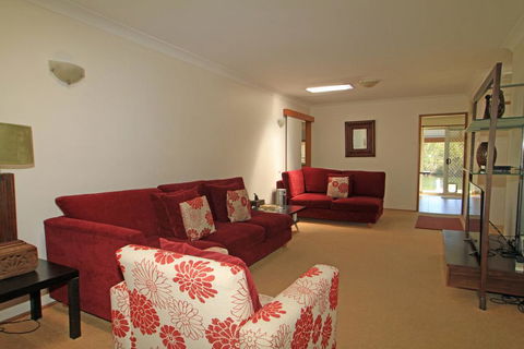 Ranu House - Waterfront - Accommodation Yamba 3