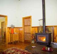 Red Tractor Retreat - Accommodation Yamba