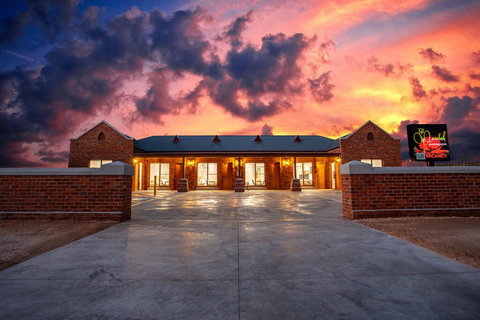 Red Waratah Accommodation - Accommodation Yamba 1
