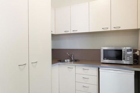 Redcliffe Motor Inn - Accommodation Yamba 1