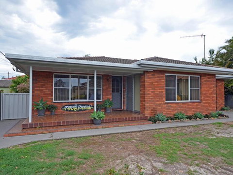 Retro@Riverview - Accommodation Yamba 0