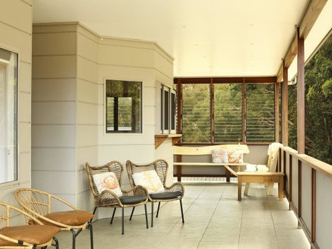 River Breeze 60 Wooli Street Yamba. Linen - Unlimited Wi-Fi Just Listed. - Accommodation Yamba 1