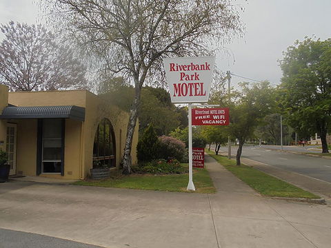 Riverbank Park MOTEL - Accommodation Yamba 0