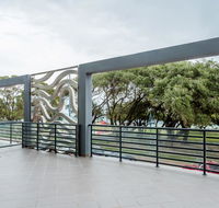 Rockingham Beachfront Apartment - Accommodation Yamba