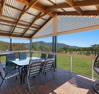 Rosamund House in Broke 4br House in walking distance to Cellar Doors - Accommodation Yamba