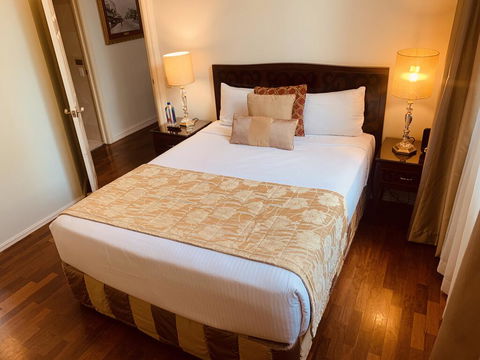 Royal Albert Hotel - Accommodation Yamba 2