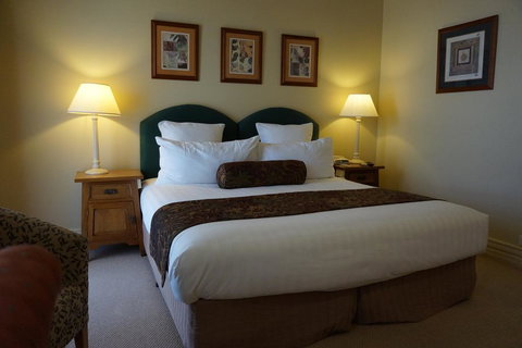 Royal Exchange Hotel - Accommodation Yamba 2