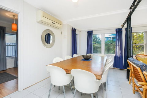Salty Grape Beach House - Accommodation Yamba 2