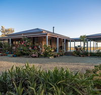 SanctuaryWaratah - Accommodation Yamba
