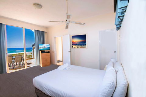 Sandcastles On Currumbin Beach - Accommodation Yamba 2