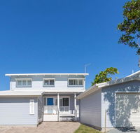 Sandpiper Beach Front House - Accommodation Yamba