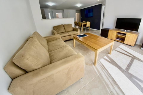 Sea Breeze - Broadwater - Accommodation Yamba 2