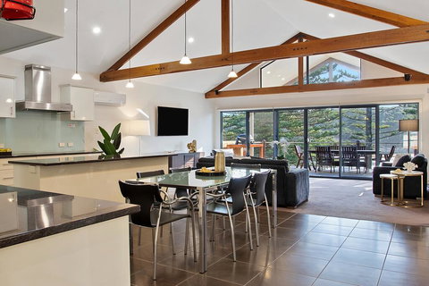 Sea Foam Villas - Accommodation Yamba 1