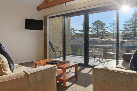 Sea Foam Villas - Accommodation Yamba 3