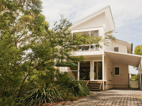 Sea Whispers - A Real Native Outlook - Accommodation Yamba 0
