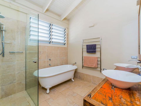 SeaCrest - Plunge Pool And Views! - Accommodation Yamba 3