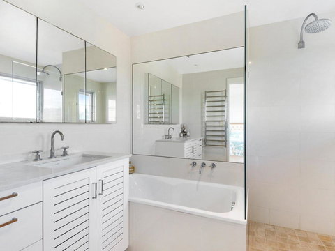 Seascape - Accommodation Yamba 2