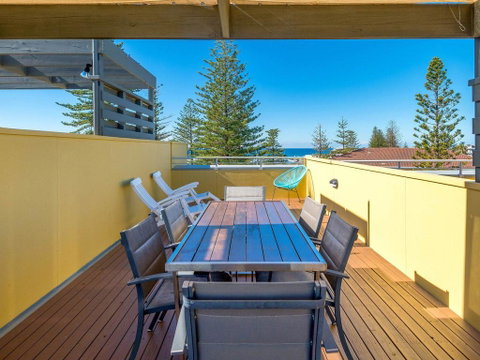 Seaspray 3 - Straight Across The Road From Main Beach Yamba - Accommodation Yamba 3