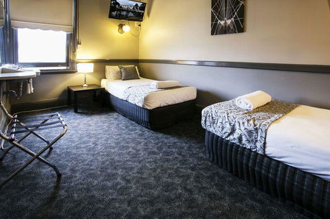 Shenanigans At The Imperial - Accommodation Yamba 2