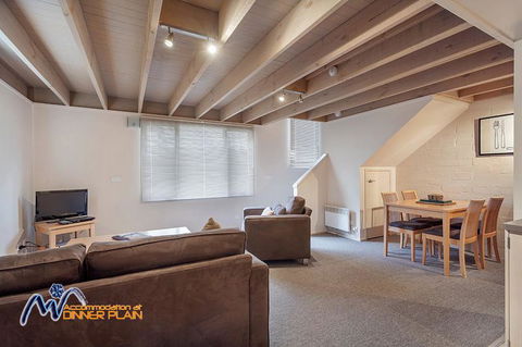 Shiraz - Accommodation Yamba 0