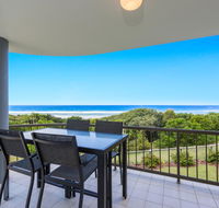 Shoreline Six With Ocean Views To See The Whales - Accommodation Yamba