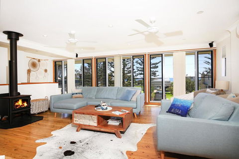 Shores - Pet-Friendly - 1 Min Walk To Beach - Accommodation Yamba 0