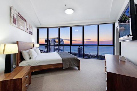 Sierra Grand Broadbeach - Accommodation Yamba 0
