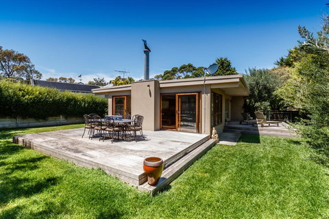 Simple Harmony - Accommodation Yamba 0