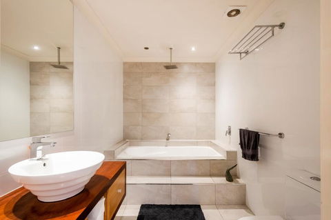 Sky Quay 6 - Accommodation Yamba 1