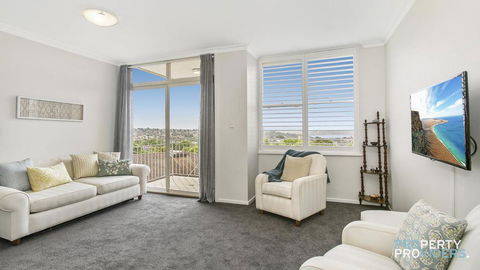 Skylark Executive Apartment Over Mosman - Accommodation Yamba 3