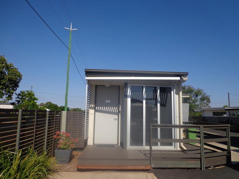 Smart Stayzzz Inns - Accommodation Yamba 2