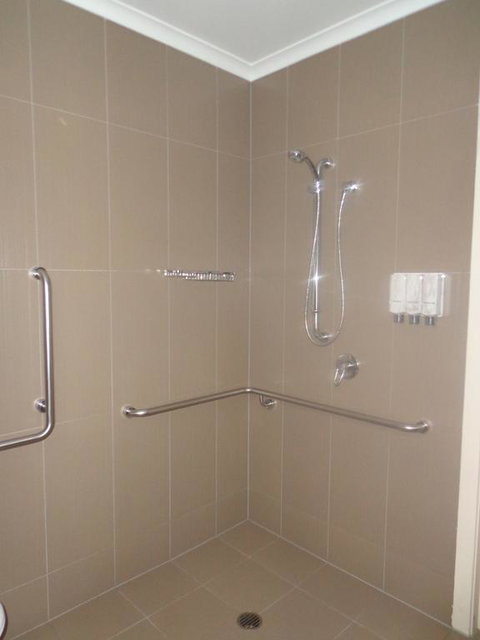 Smart Stayzzz Inns - Accommodation Yamba 3