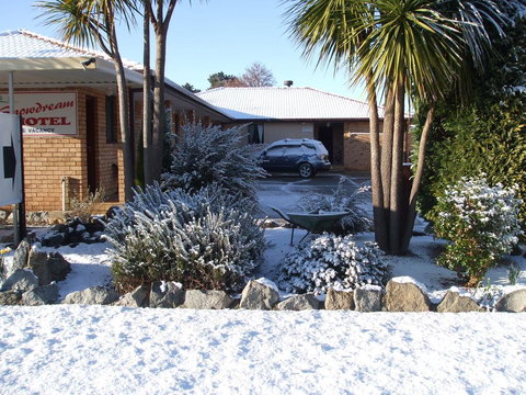 Snowdream Motel - Accommodation Yamba 0