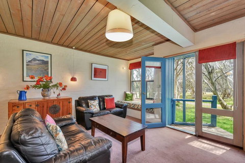 Snowgums 06 - Accommodation Yamba 0